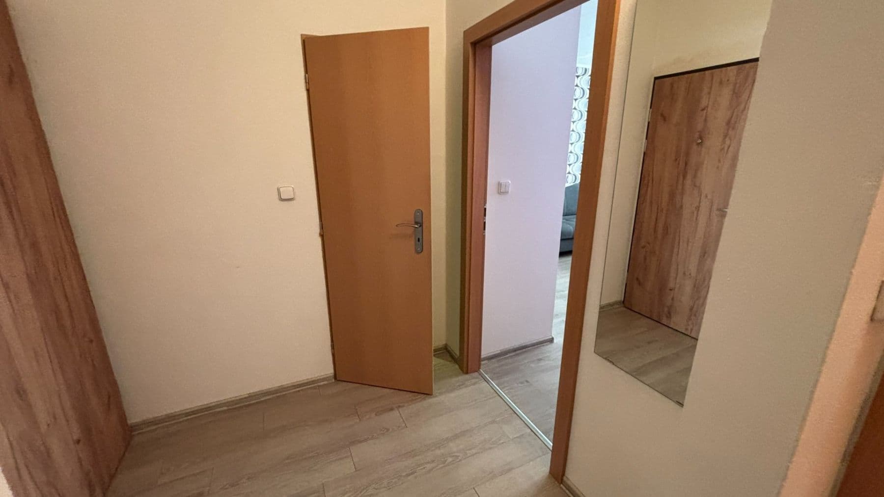 Prenájom bytu 2-izbový 43 m², U Červeného kostela, Teplice, Ústecký kraj Prenájom bytu 2-izbový 43 m², U Červeného kostela, Teplice, Ústecký kraj