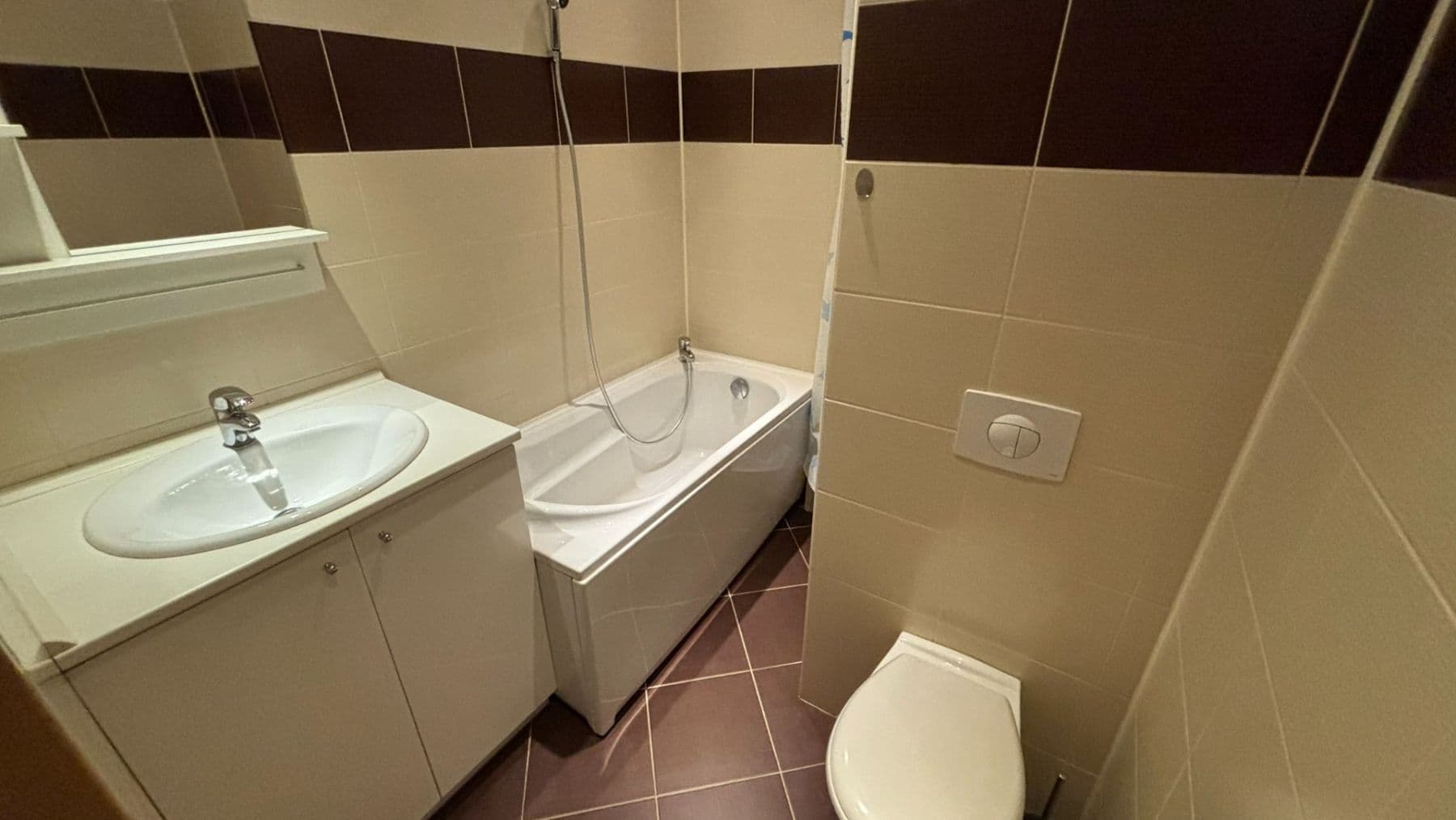 Prenájom bytu 2-izbový 43 m², U Červeného kostela, Teplice, Ústecký kraj Prenájom bytu 2-izbový 43 m², U Červeného kostela, Teplice, Ústecký kraj