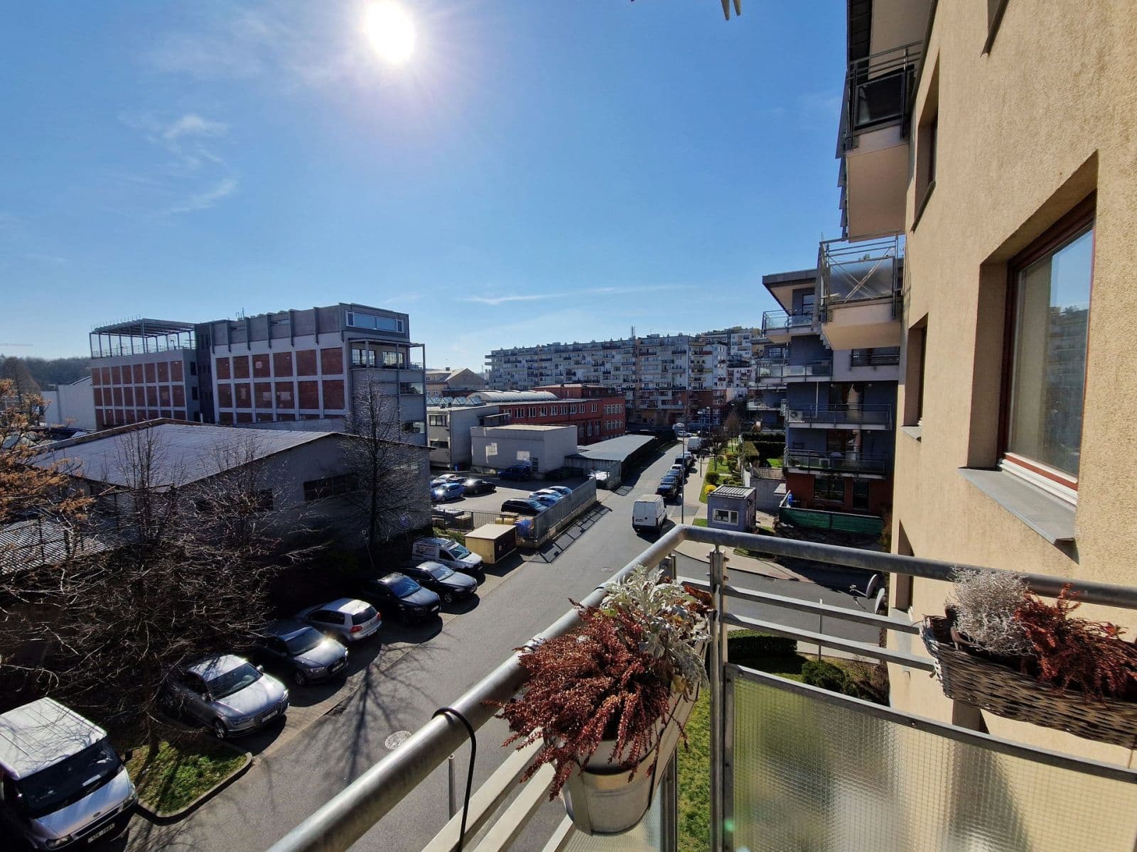 Prenájom bytu 3-izbový 65 m², Jana Přibíka, Praha, Praha Prenájom bytu 3-izbový 65 m², Jana Přibíka, Praha, Praha