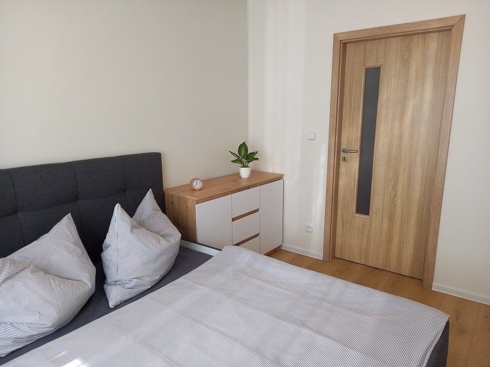 Prenájom bytu 2-izbový 40 m², Mečíková, Praha, Praha Prenájom bytu 2-izbový 40 m², Mečíková, Praha, Praha