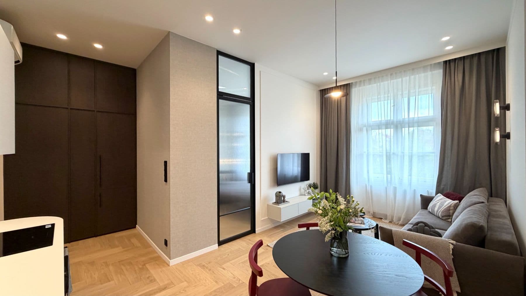 Prenájom bytu 2-izbový 41 m², Karlínské náměstí, Praha, Praha Prenájom bytu 2-izbový 41 m², Karlínské náměstí, Praha, Praha