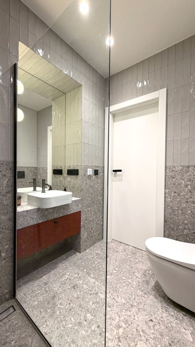 Prenájom bytu 2-izbový 41 m², Karlínské náměstí, Praha, Praha Prenájom bytu 2-izbový 41 m², Karlínské náměstí, Praha, Praha