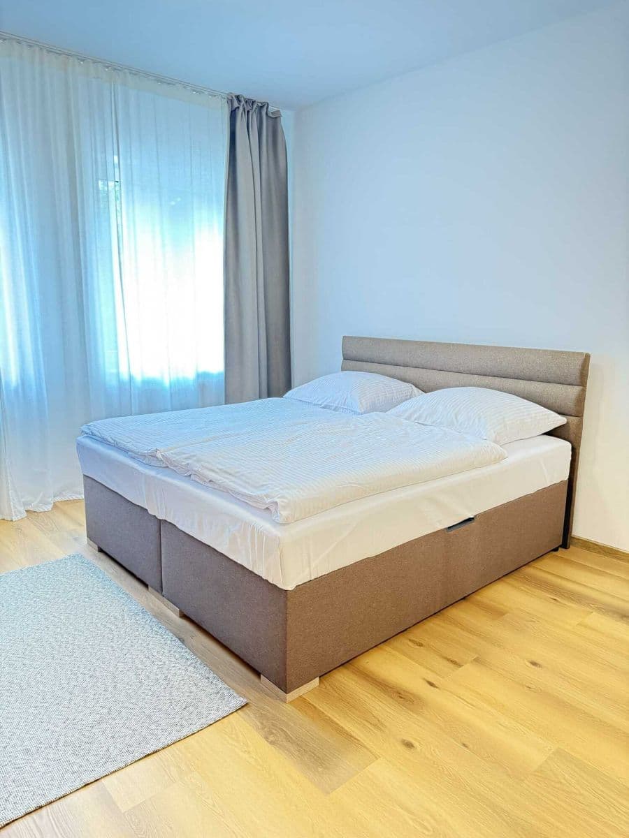 Prenájom bytu 42 m², Zbraslavská, Praha, Praha Prenájom bytu 42 m², Zbraslavská, Praha, Praha