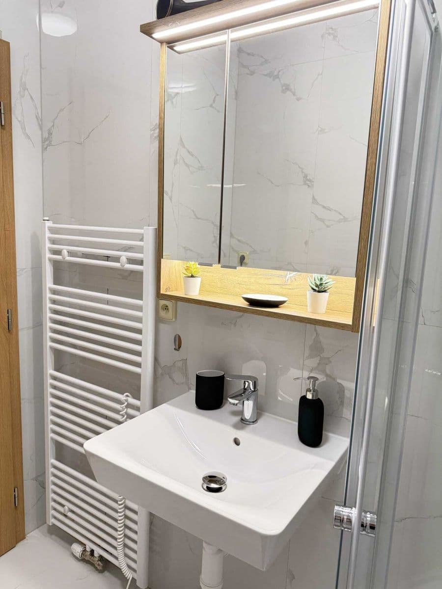 Prenájom bytu 42 m², Zbraslavská, Praha, Praha Prenájom bytu 42 m², Zbraslavská, Praha, Praha