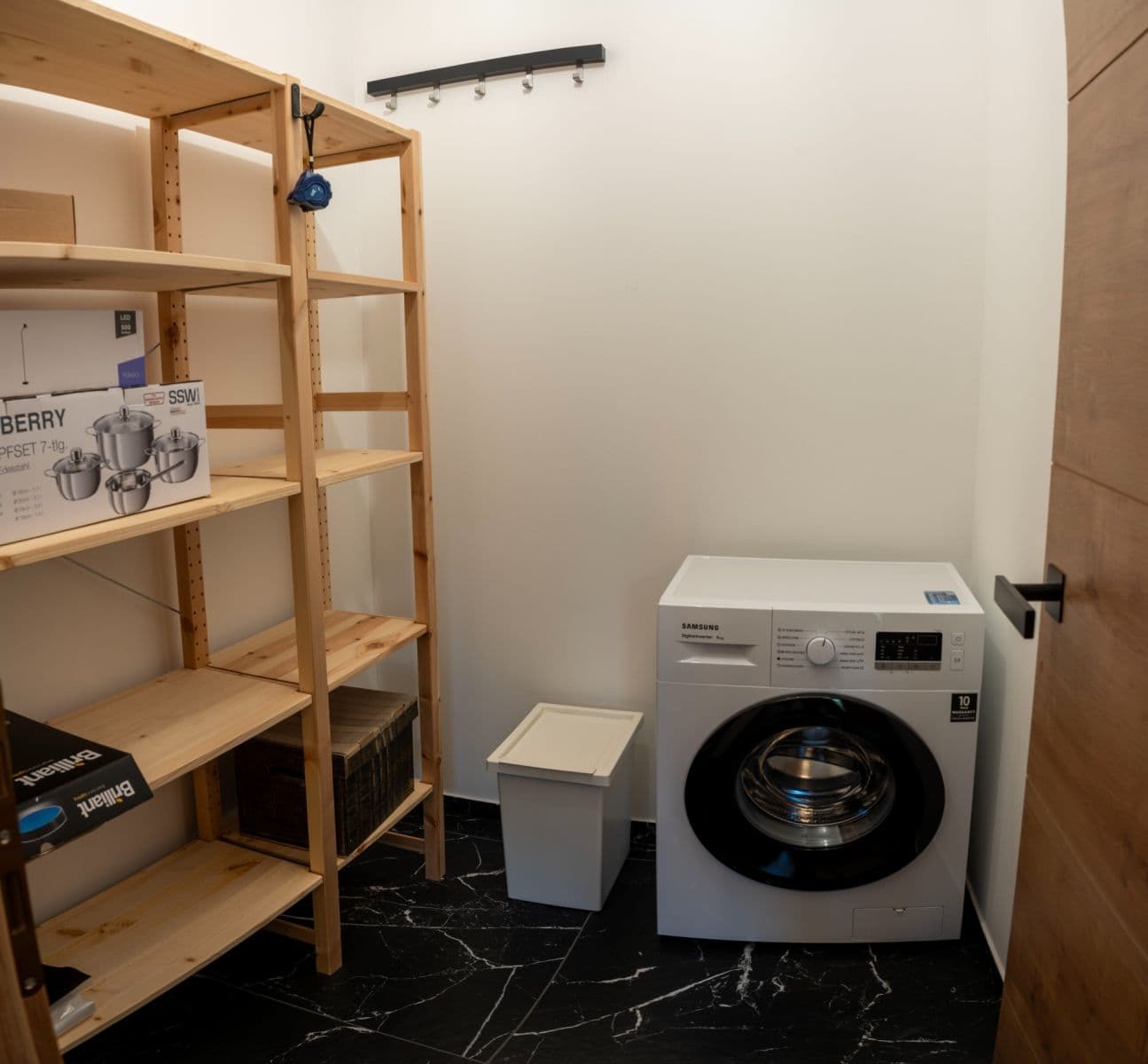 Prenájom bytu 2-izbový 54 m², Pod Hájmi, Košice - mestská časť Lorinčík, Košický kraj Prenájom bytu 2-izbový 54 m², Pod Hájmi, Košice - mestská časť Lorinčík, Košický kraj