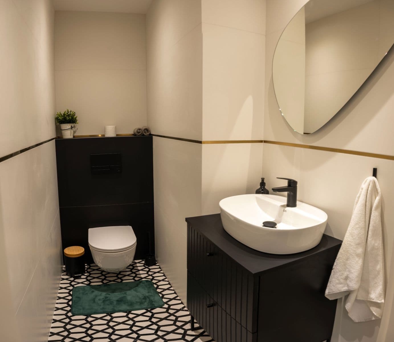 Prenájom bytu 2-izbový 54 m², Pod Hájmi, Košice - mestská časť Lorinčík, Košický kraj Prenájom bytu 2-izbový 54 m², Pod Hájmi, Košice - mestská časť Lorinčík, Košický kraj