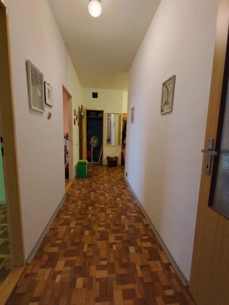 Predaj bytu 3-izbový 80 m², 30. dubna, Ostrava, Moravskoslezský kraj Predaj bytu 3-izbový 80 m², 30. dubna, Ostrava, Moravskoslezský kraj