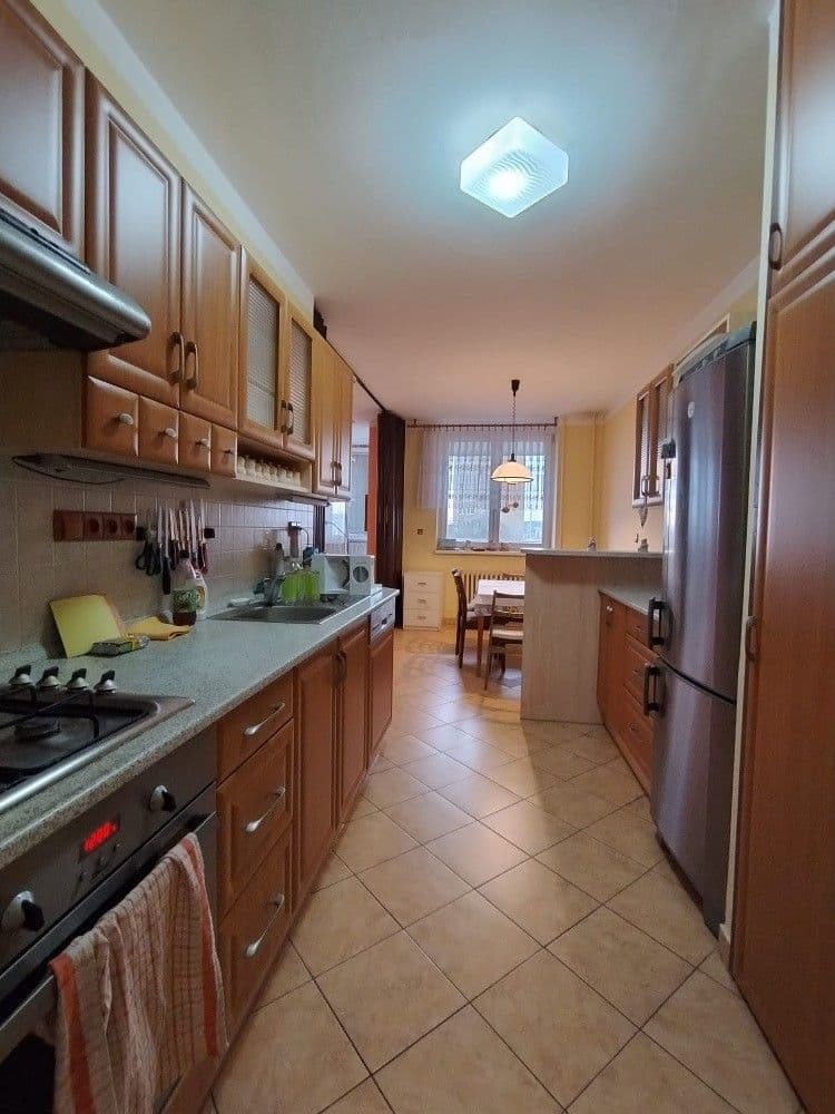 Predaj bytu 3-izbový 80 m², 30. dubna, Ostrava, Moravskoslezský kraj Predaj bytu 3-izbový 80 m², 30. dubna, Ostrava, Moravskoslezský kraj