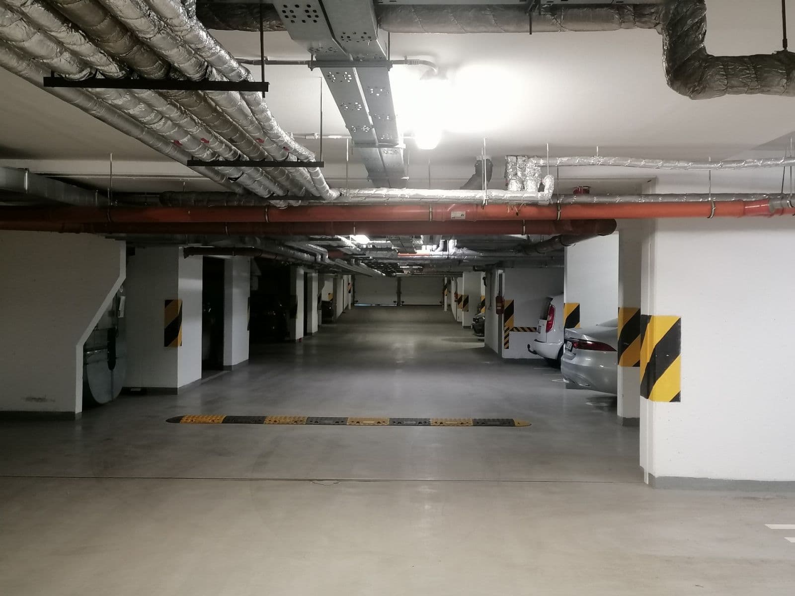 Prenájom garáže 13 m², Názovská, Praha, Praha Prenájom garáže 13 m², Názovská, Praha, Praha