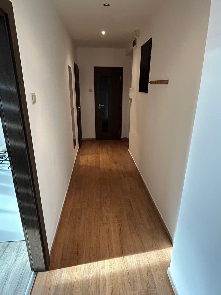 Prenájom bytu 2-izbový 65 m², Dr. Milady Horákové, Liberec, Liberecký kraj Prenájom bytu 2-izbový 65 m², Dr. Milady Horákové, Liberec, Liberecký kraj