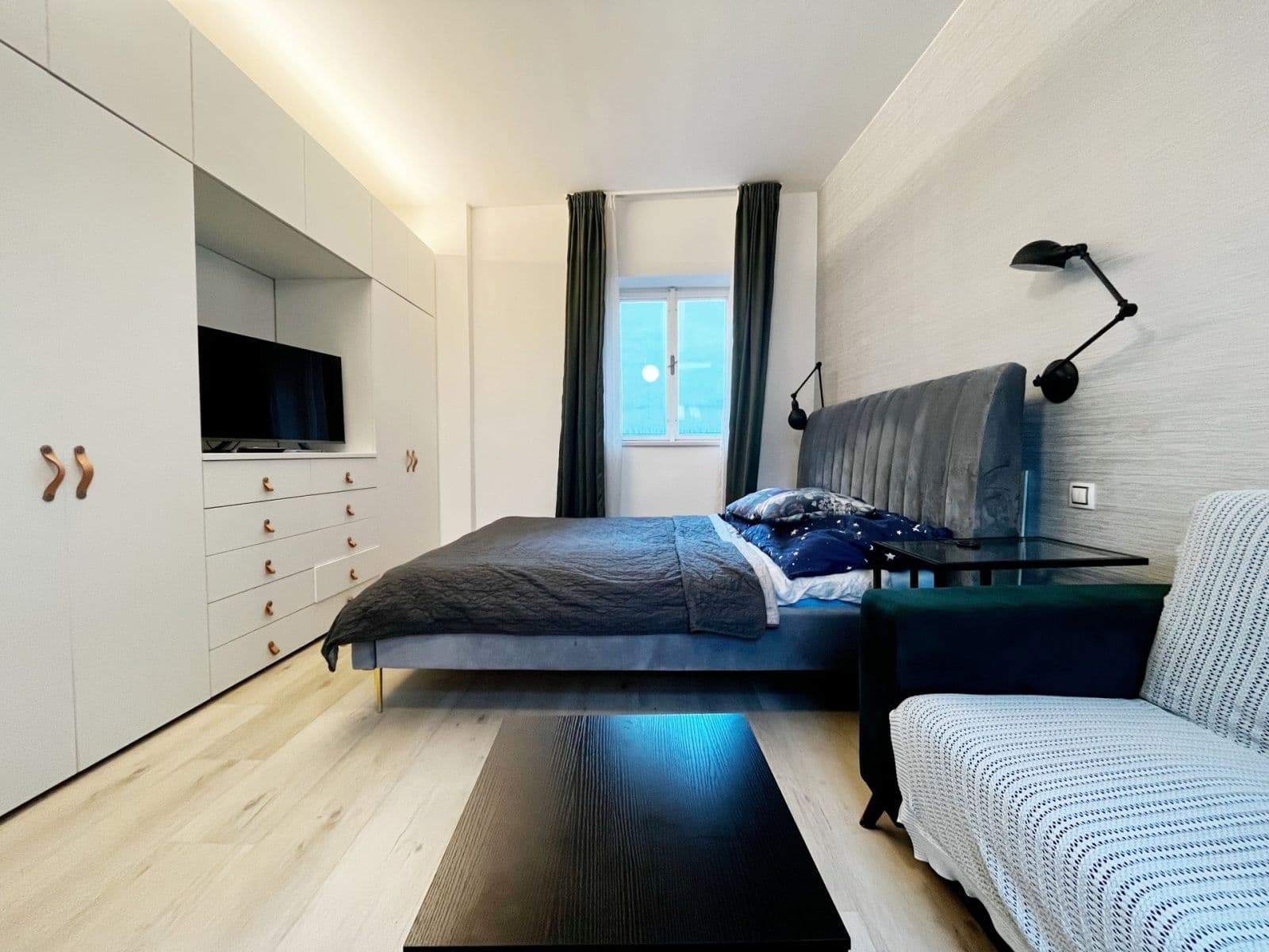 Prenájom bytu 1-izbový 32 m², Jungmannova, Praha, Praha Prenájom bytu 1-izbový 32 m², Jungmannova, Praha, Praha