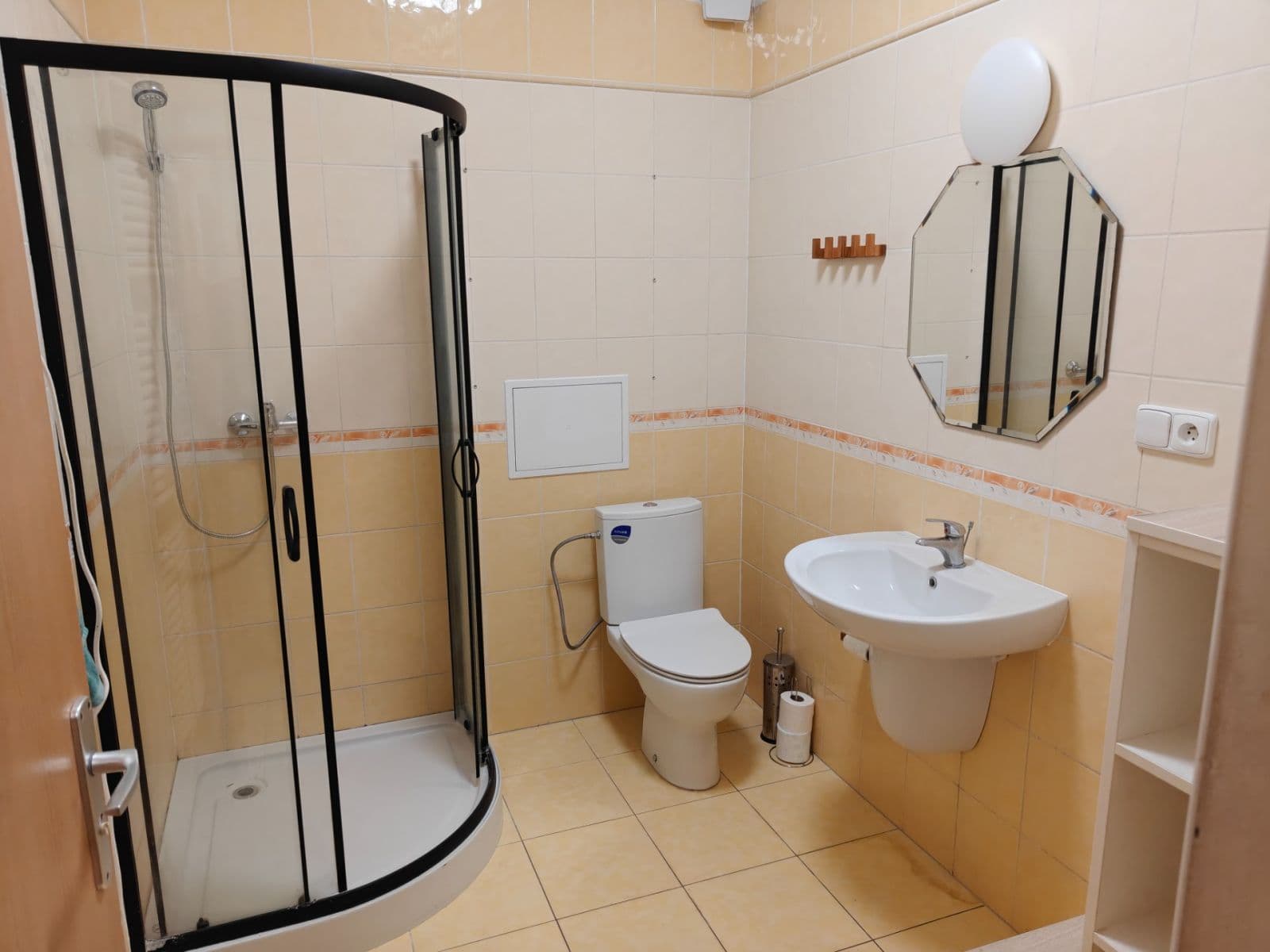 Prenájom bytu 1-izbový 36 m², Kaštanová, Milovice, Středočeský kraj Prenájom bytu 1-izbový 36 m², Kaštanová, Milovice, Středočeský kraj