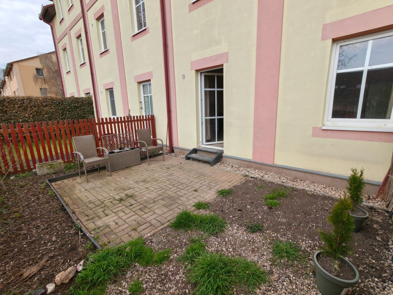 Prenájom bytu 1-izbový 36 m², Kaštanová, Milovice, Středočeský kraj Prenájom bytu 1-izbový 36 m², Kaštanová, Milovice, Středočeský kraj