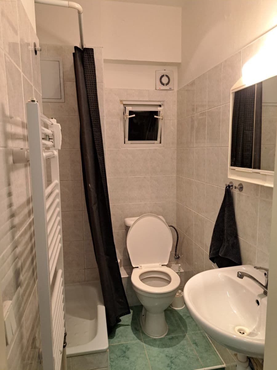 Prenájom bytu 1-izbový 30 m², Vinohradská, Praha, Praha Prenájom bytu 1-izbový 30 m², Vinohradská, Praha, Praha