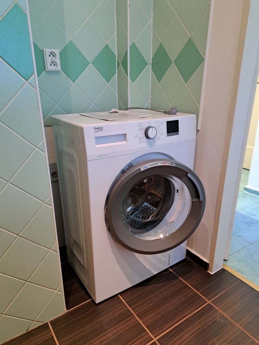 Prenájom bytu 1-izbový 30 m², Vinohradská, Praha, Praha Prenájom bytu 1-izbový 30 m², Vinohradská, Praha, Praha