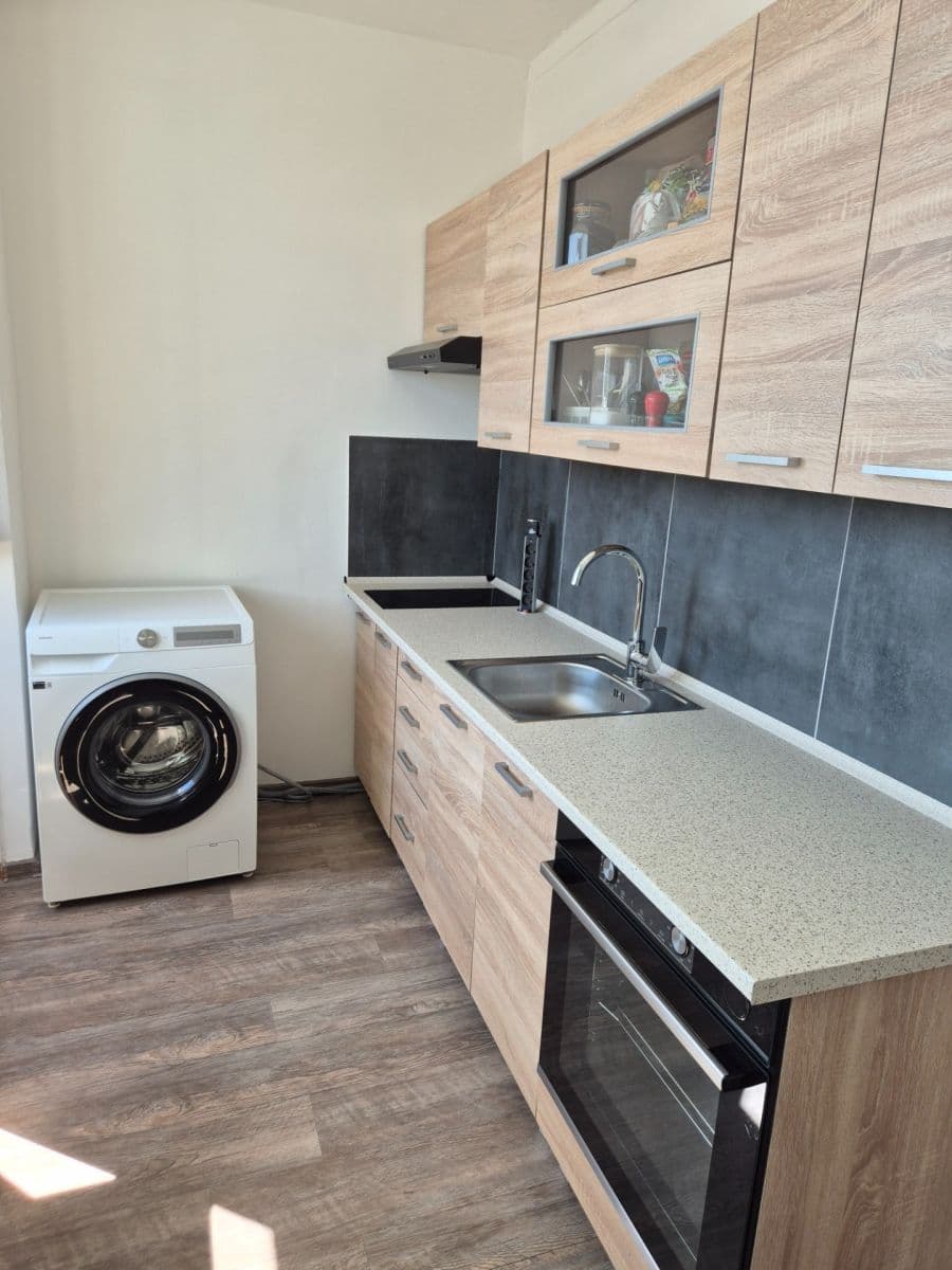 Predaj bytu 1-izbový 36 m², Na Robinsonce, Ostrava, Moravskoslezský kraj Predaj bytu 1-izbový 36 m², Na Robinsonce, Ostrava, Moravskoslezský kraj