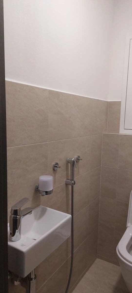 Prenájom bytu 3-izbový 80 m², Teyschlova, Brno, Jihomoravský kraj Prenájom bytu 3-izbový 80 m², Teyschlova, Brno, Jihomoravský kraj