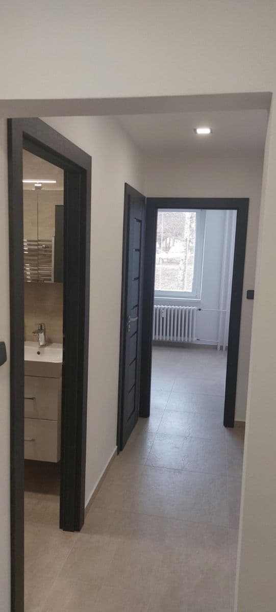 Prenájom bytu 3-izbový 80 m², Teyschlova, Brno, Jihomoravský kraj Prenájom bytu 3-izbový 80 m², Teyschlova, Brno, Jihomoravský kraj