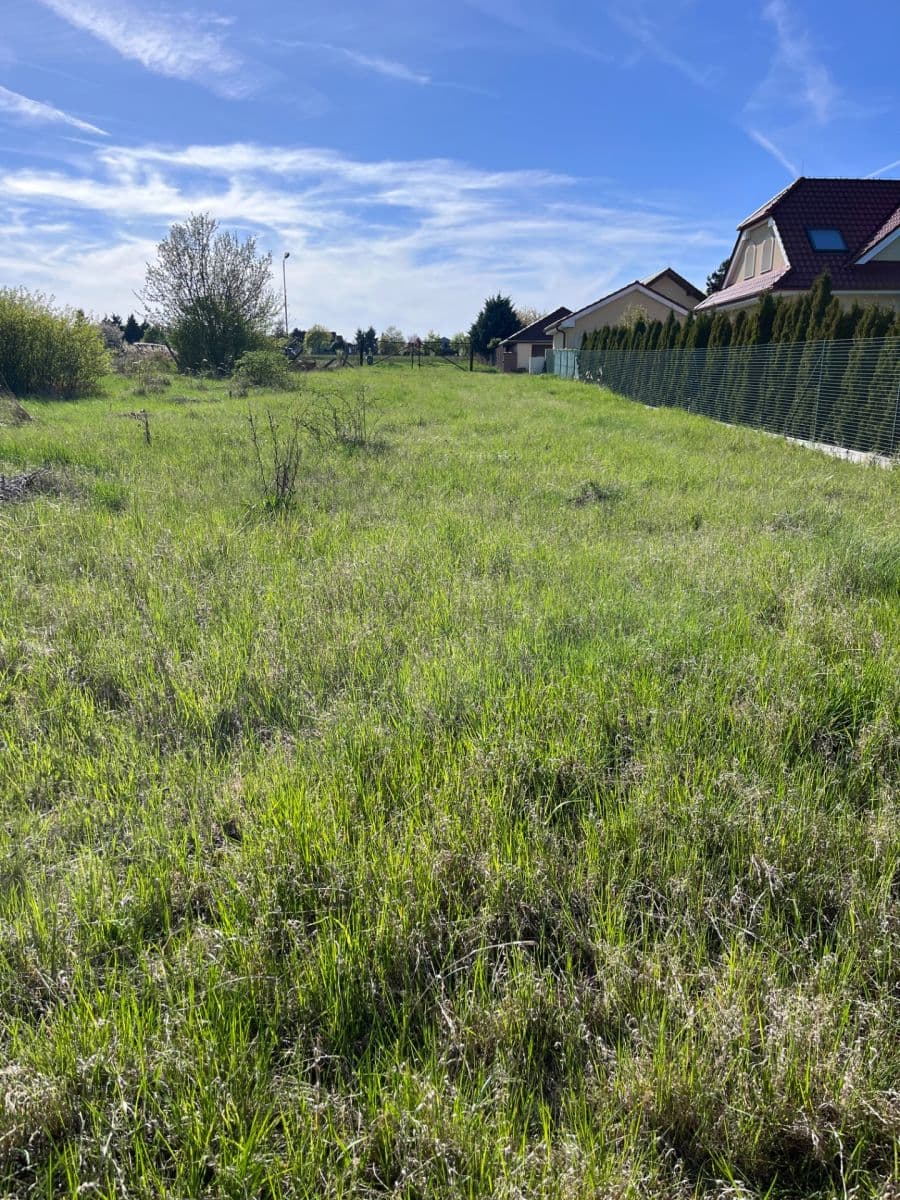 Predaj pozemku 975 m², Ořech, Středočeský kraj Predaj pozemku 975 m², Ořech, Středočeský kraj