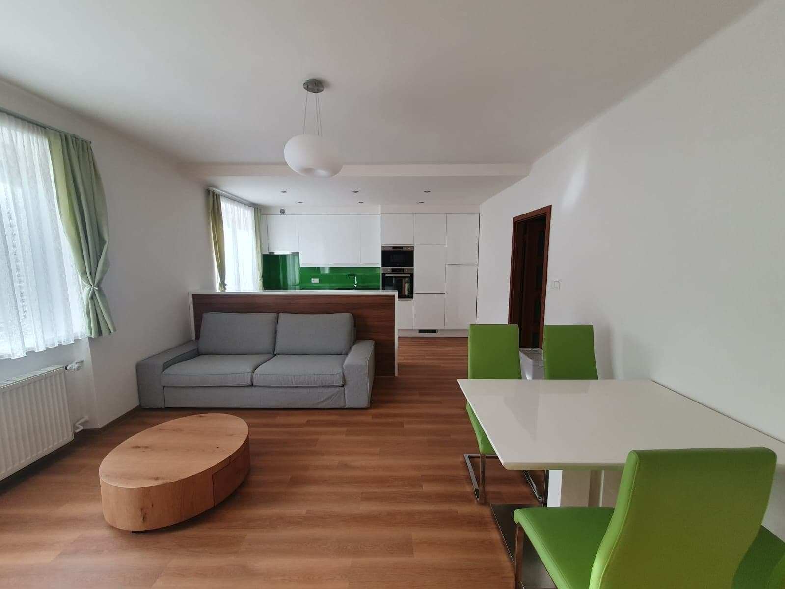 Prenájom bytu 2-izbový 52 m², Užocká, Praha, Praha Prenájom bytu 2-izbový 52 m², Užocká, Praha, Praha