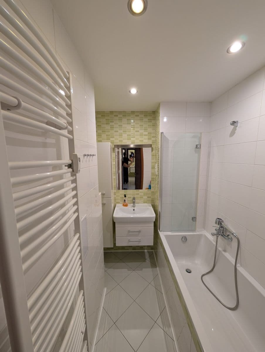 Prenájom bytu 2-izbový 52 m², Užocká, Praha, Praha Prenájom bytu 2-izbový 52 m², Užocká, Praha, Praha