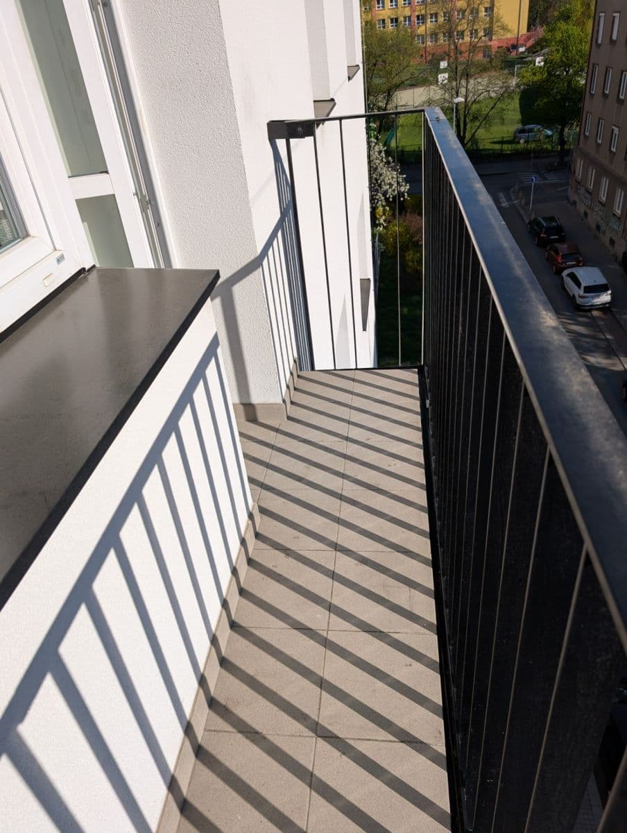 Prenájom bytu 2-izbový 52 m², Užocká, Praha, Praha Prenájom bytu 2-izbový 52 m², Užocká, Praha, Praha