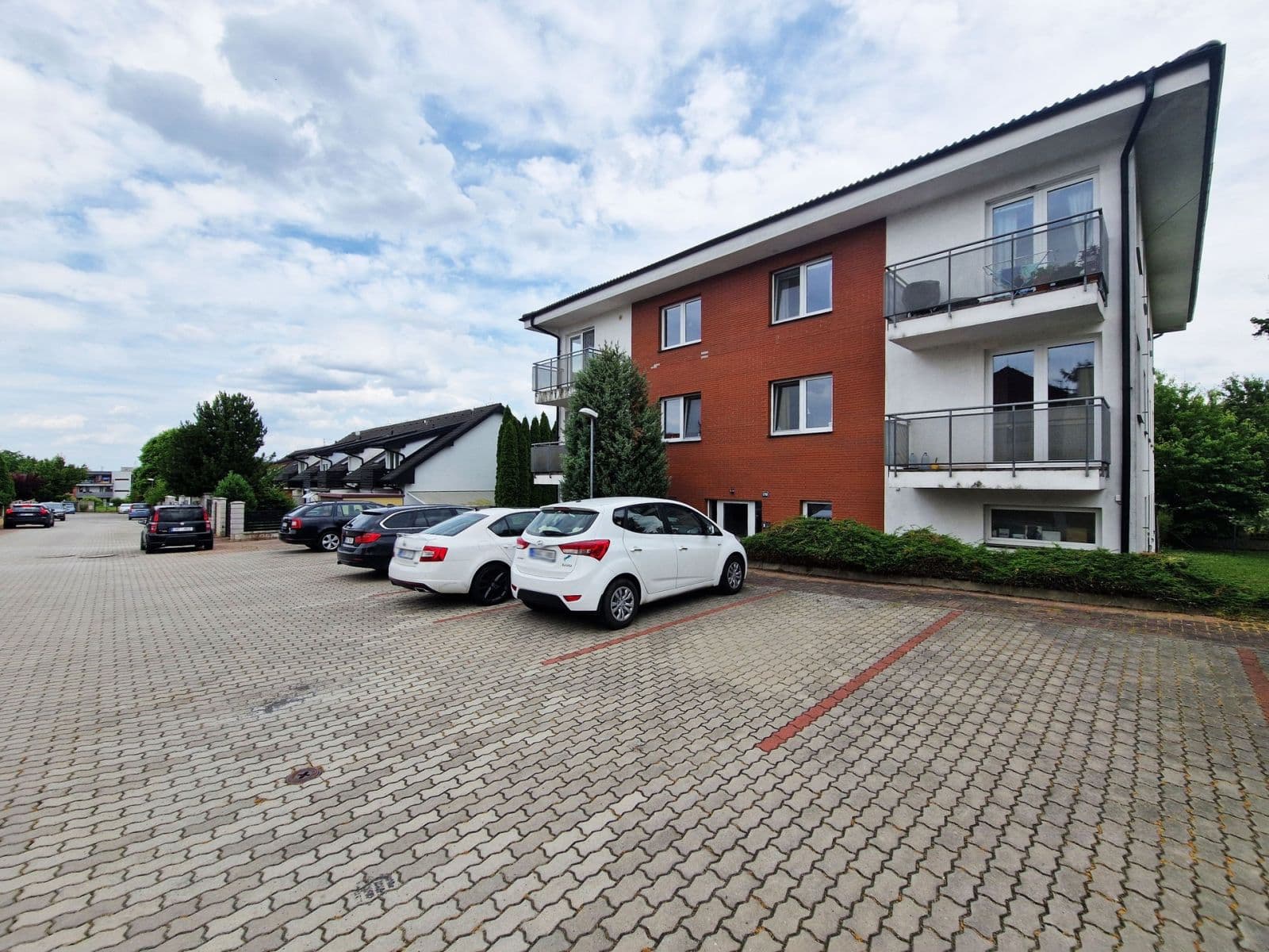 Prenájom bytu 2-izbový 42 m², Borkovského, Roztoky, Středočeský kraj Prenájom bytu 2-izbový 42 m², Borkovského, Roztoky, Středočeský kraj