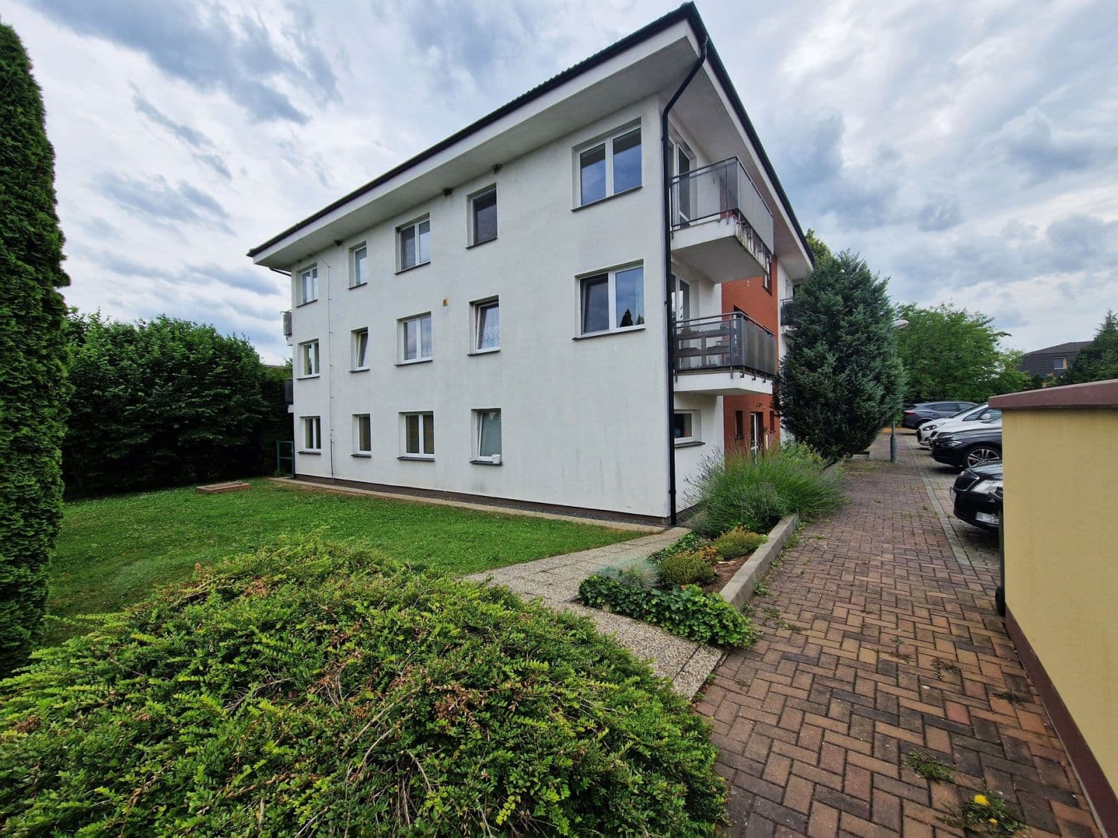 Prenájom bytu 2-izbový 42 m², Borkovského, Roztoky, Středočeský kraj Prenájom bytu 2-izbový 42 m², Borkovského, Roztoky, Středočeský kraj
