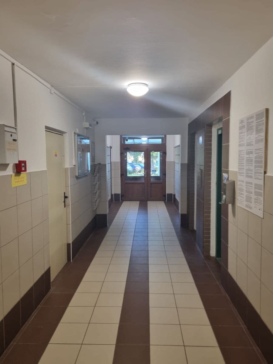 Predaj bytu 2-izbový 57 m², Hrdlovská, Osek, Ústecký kraj Predaj bytu 2-izbový 57 m², Hrdlovská, Osek, Ústecký kraj
