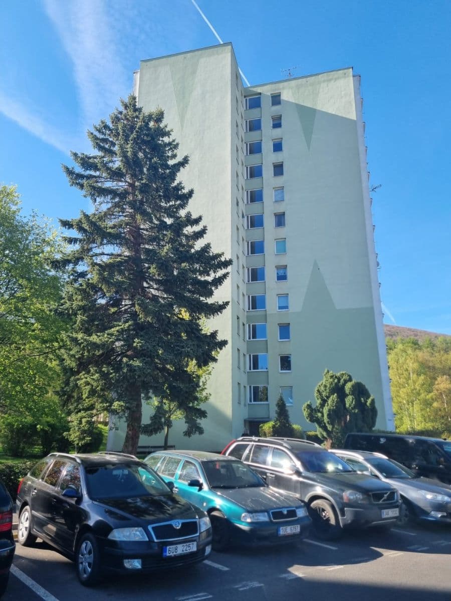 Predaj bytu 2-izbový 57 m², Hrdlovská, Osek, Ústecký kraj Predaj bytu 2-izbový 57 m², Hrdlovská, Osek, Ústecký kraj