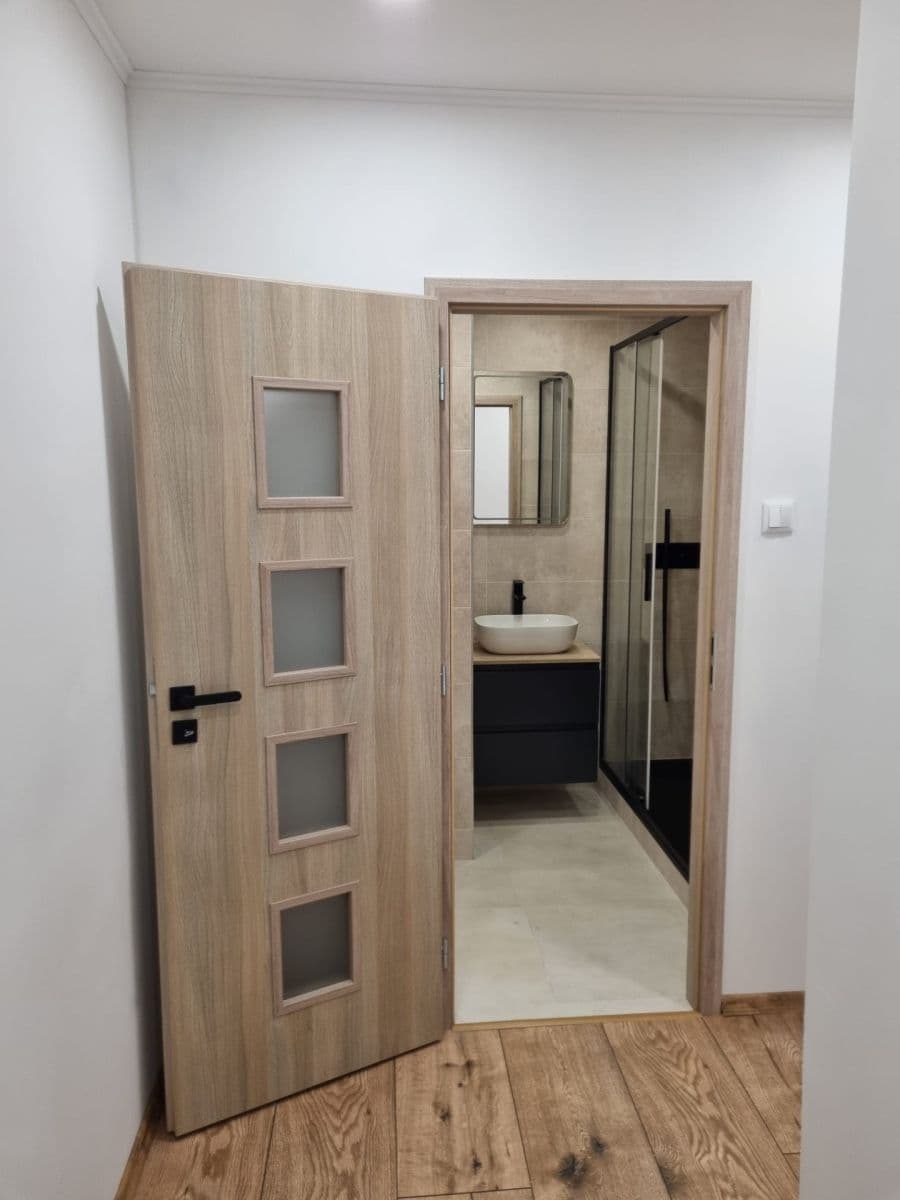 Predaj bytu 2-izbový 57 m², Hrdlovská, Osek, Ústecký kraj Predaj bytu 2-izbový 57 m², Hrdlovská, Osek, Ústecký kraj