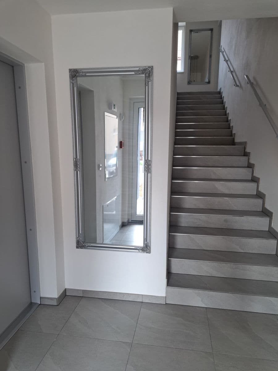 Prenájom bytu 1-izbový 20 m², Nová ulice, Střelice, Jihomoravský kraj Prenájom bytu 1-izbový 20 m², Nová ulice, Střelice, Jihomoravský kraj