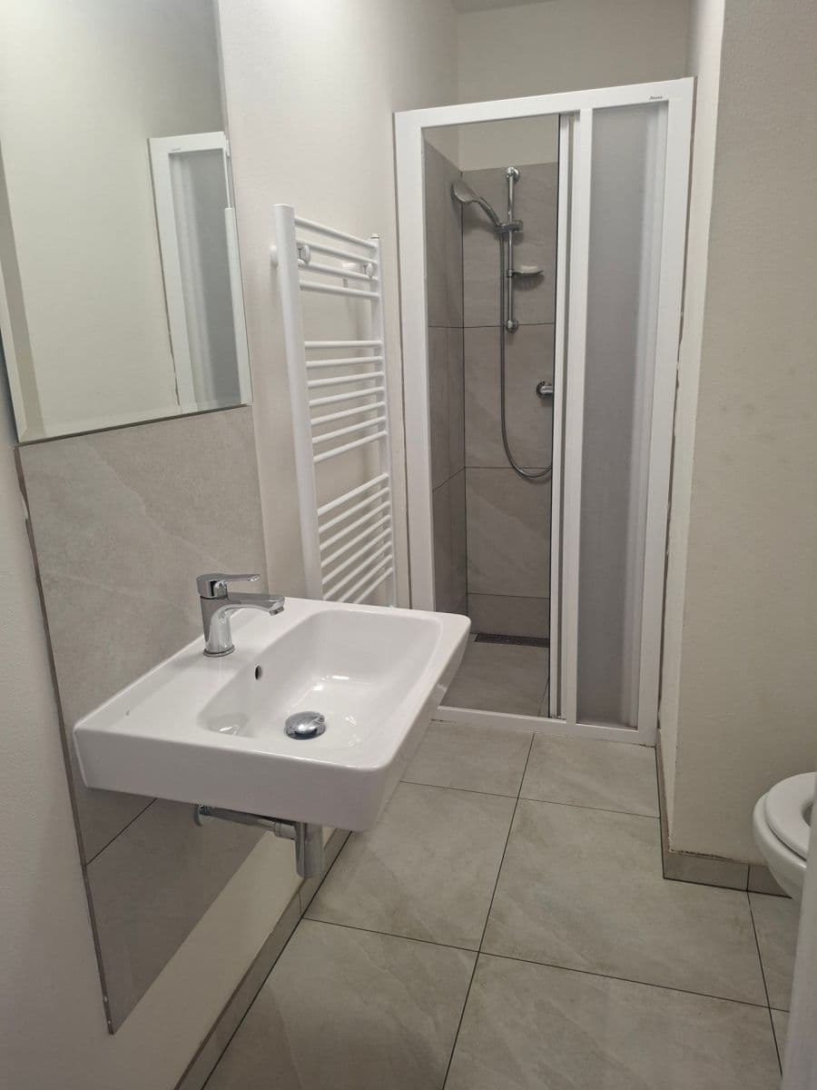 Prenájom bytu 1-izbový 20 m², Nová ulice, Střelice, Jihomoravský kraj Prenájom bytu 1-izbový 20 m², Nová ulice, Střelice, Jihomoravský kraj