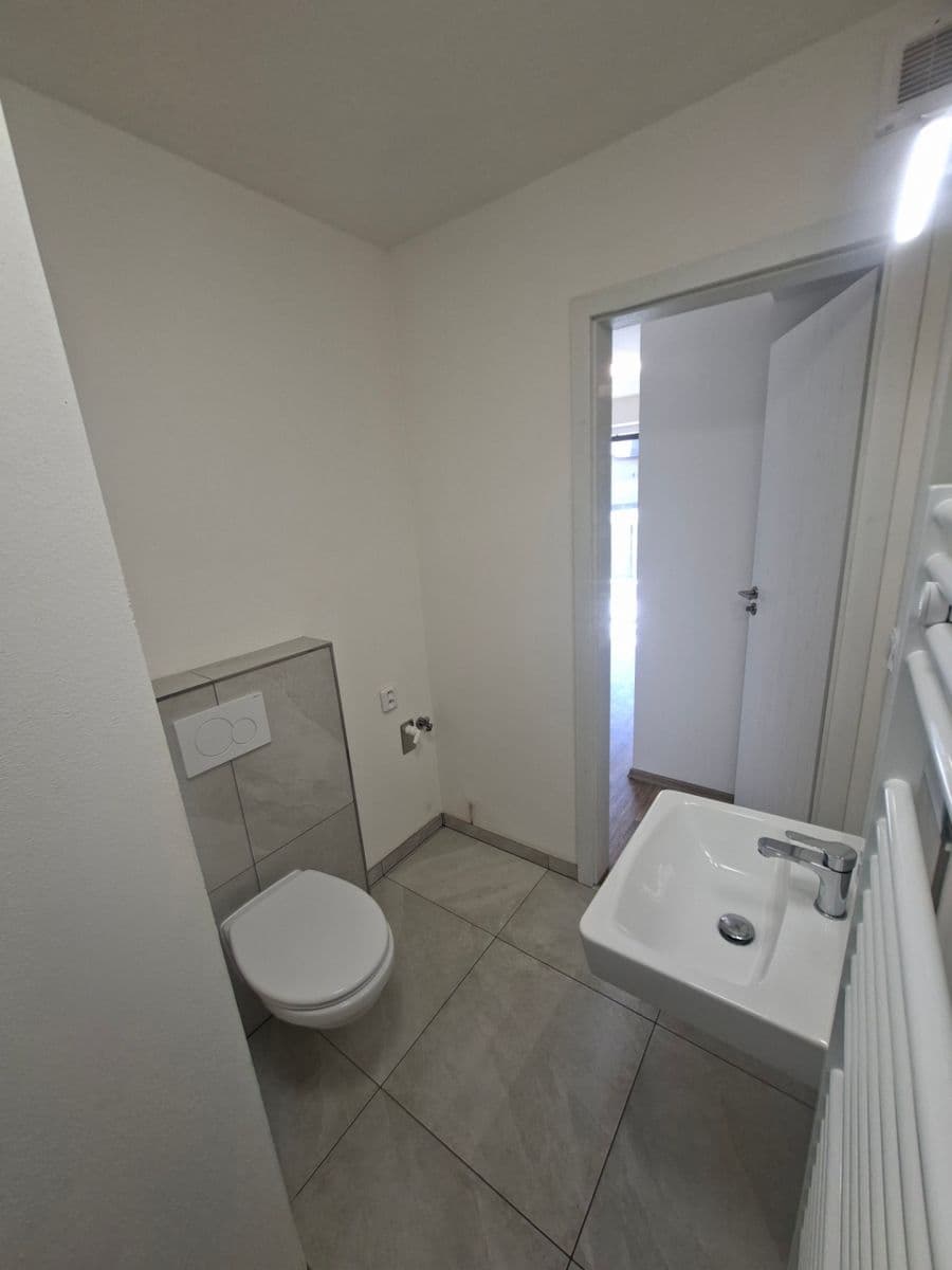 Prenájom bytu 1-izbový 20 m², Nová ulice, Střelice, Jihomoravský kraj Prenájom bytu 1-izbový 20 m², Nová ulice, Střelice, Jihomoravský kraj