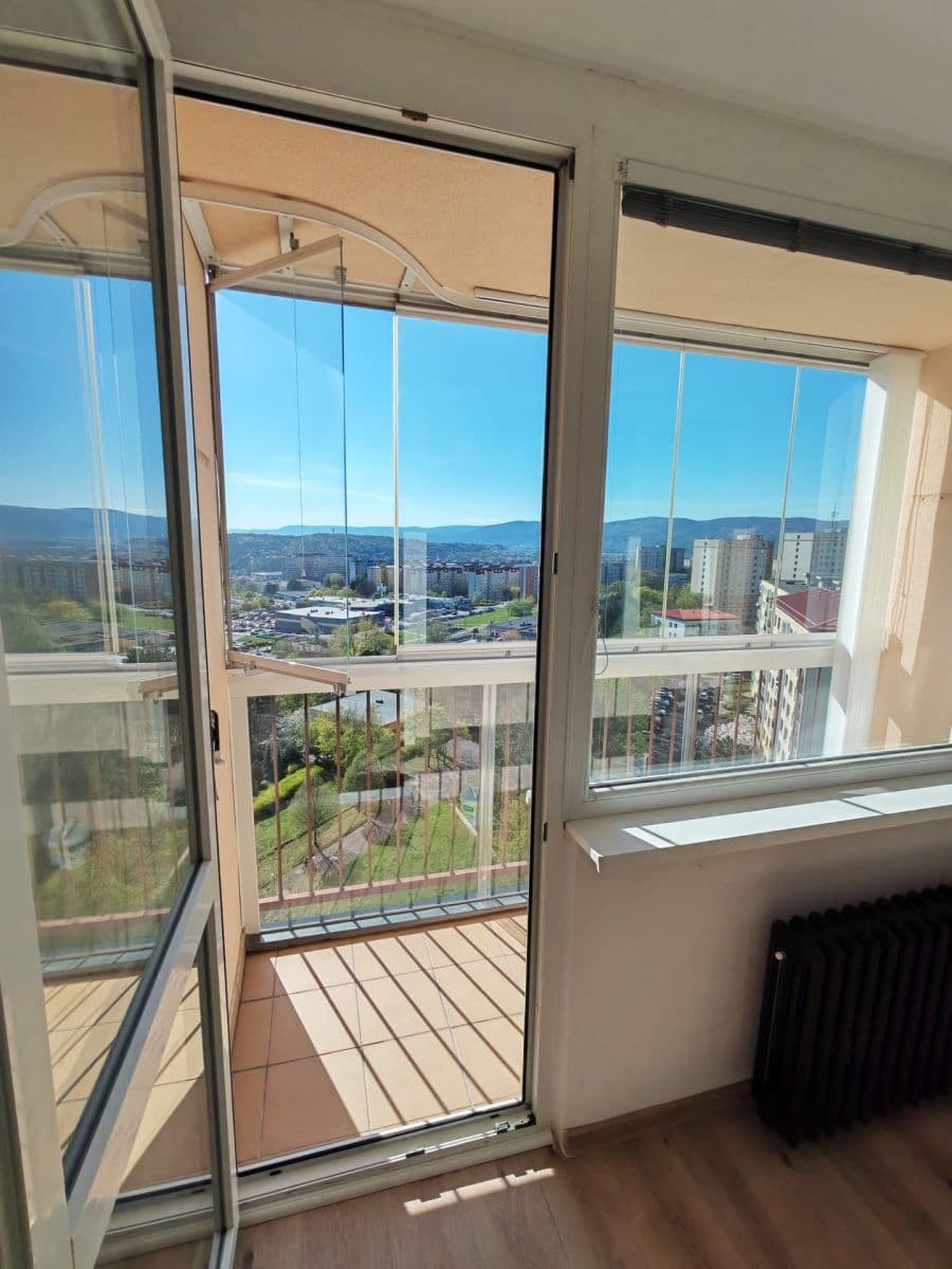 Prenájom bytu 2-izbový 65 m², Jizerská, Ústí nad Labem, Ústecký kraj Prenájom bytu 2-izbový 65 m², Jizerská, Ústí nad Labem, Ústecký kraj