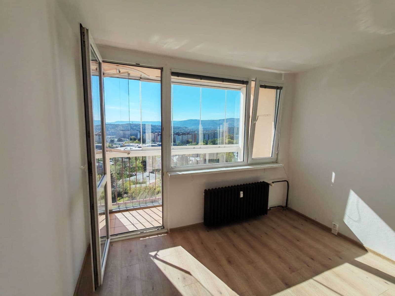 Prenájom bytu 2-izbový 65 m², Jizerská, Ústí nad Labem, Ústecký kraj Prenájom bytu 2-izbový 65 m², Jizerská, Ústí nad Labem, Ústecký kraj