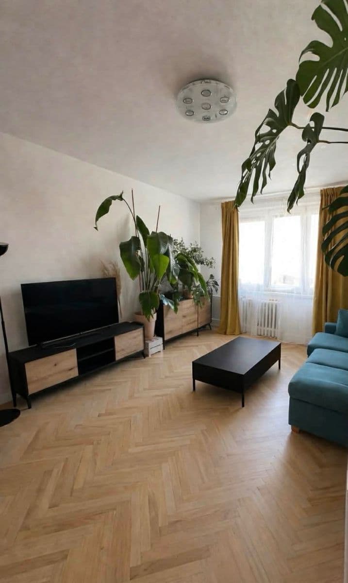 Prenájom bytu 2-izbový 56 m², Trieda SNP, Banská Bystrica, Banskobystrický kraj Prenájom bytu 2-izbový 56 m², Trieda SNP, Banská Bystrica, Banskobystrický kraj