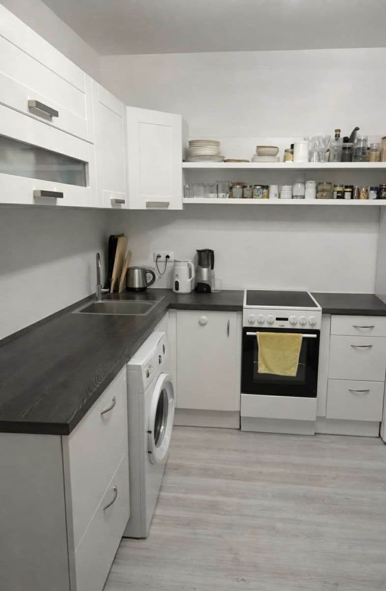 Prenájom bytu 2-izbový 56 m², Trieda SNP, Banská Bystrica, Banskobystrický kraj Prenájom bytu 2-izbový 56 m², Trieda SNP, Banská Bystrica, Banskobystrický kraj