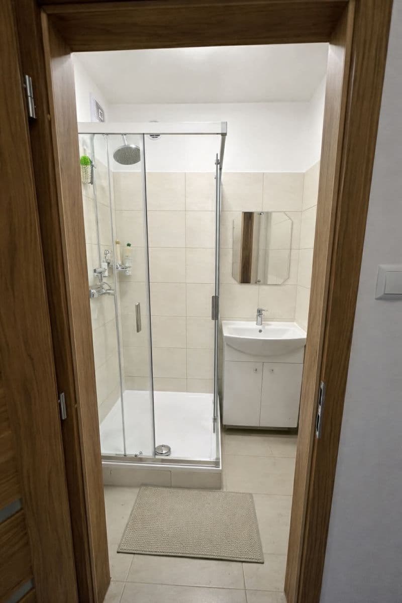 Prenájom bytu 2-izbový 56 m², Trieda SNP, Banská Bystrica, Banskobystrický kraj Prenájom bytu 2-izbový 56 m², Trieda SNP, Banská Bystrica, Banskobystrický kraj