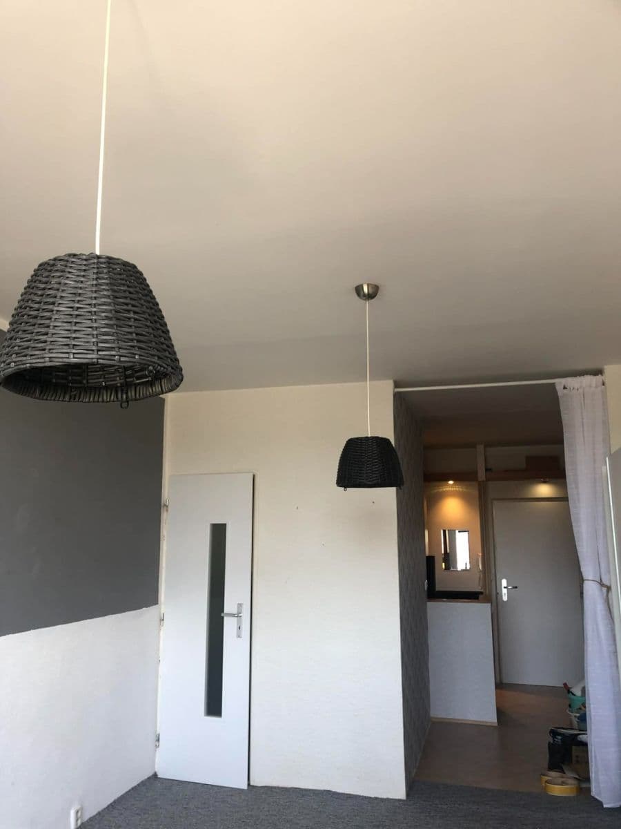Prenájom bytu 1-izbový 29 m², J. Valčíka, Otrokovice, Zlínský kraj Prenájom bytu 1-izbový 29 m², J. Valčíka, Otrokovice, Zlínský kraj