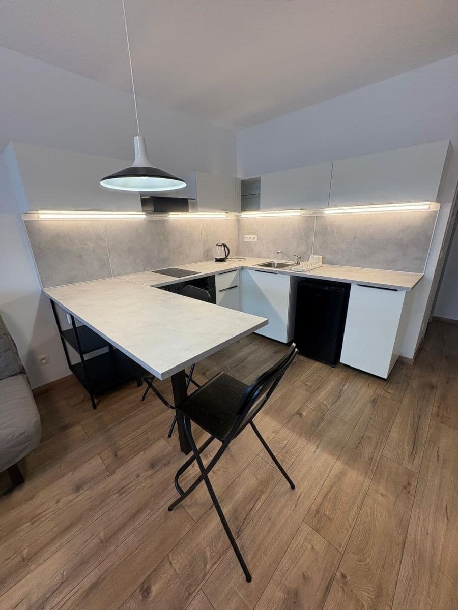 Prenájom bytu Garsoniéra 33 m², Trnava, Trnavský kraj Prenájom bytu Garsoniéra 33 m², Trnava, Trnavský kraj