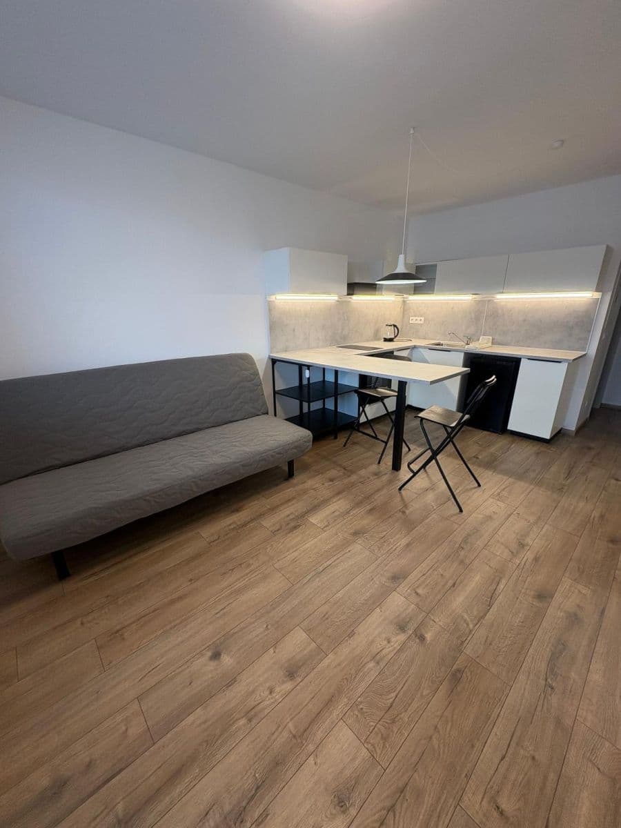 Prenájom bytu Garsoniéra 33 m², Trnava, Trnavský kraj Prenájom bytu Garsoniéra 33 m², Trnava, Trnavský kraj
