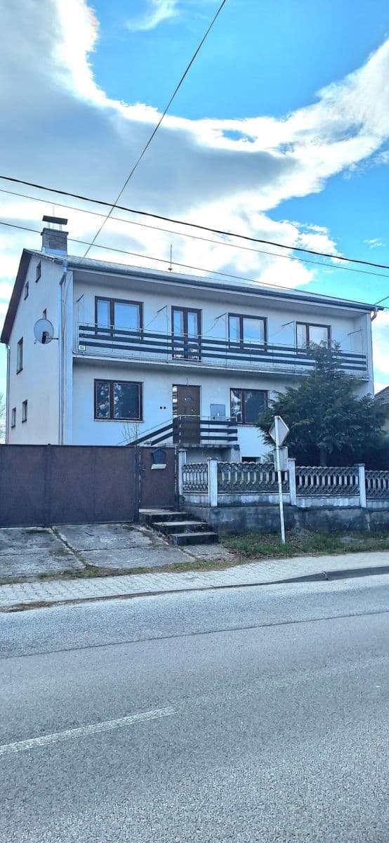 Predaj domu 240 m², pozemek 1.190 m², Horná Ves, Trenčiansky kraj Predaj domu 240 m², pozemek 1.190 m², Horná Ves, Trenčiansky kraj