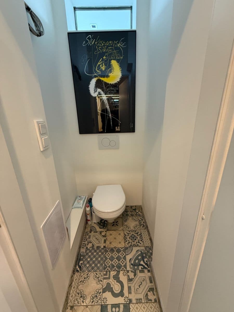 Predaj bytu 2-izbový 50 m², Osadní, Praha, Praha Predaj bytu 2-izbový 50 m², Osadní, Praha, Praha