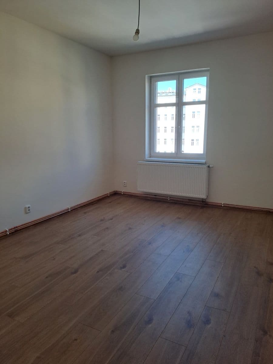 Prenájom bytu 2-izbový 40 m², Belgická, Praha, Praha Prenájom bytu 2-izbový 40 m², Belgická, Praha, Praha