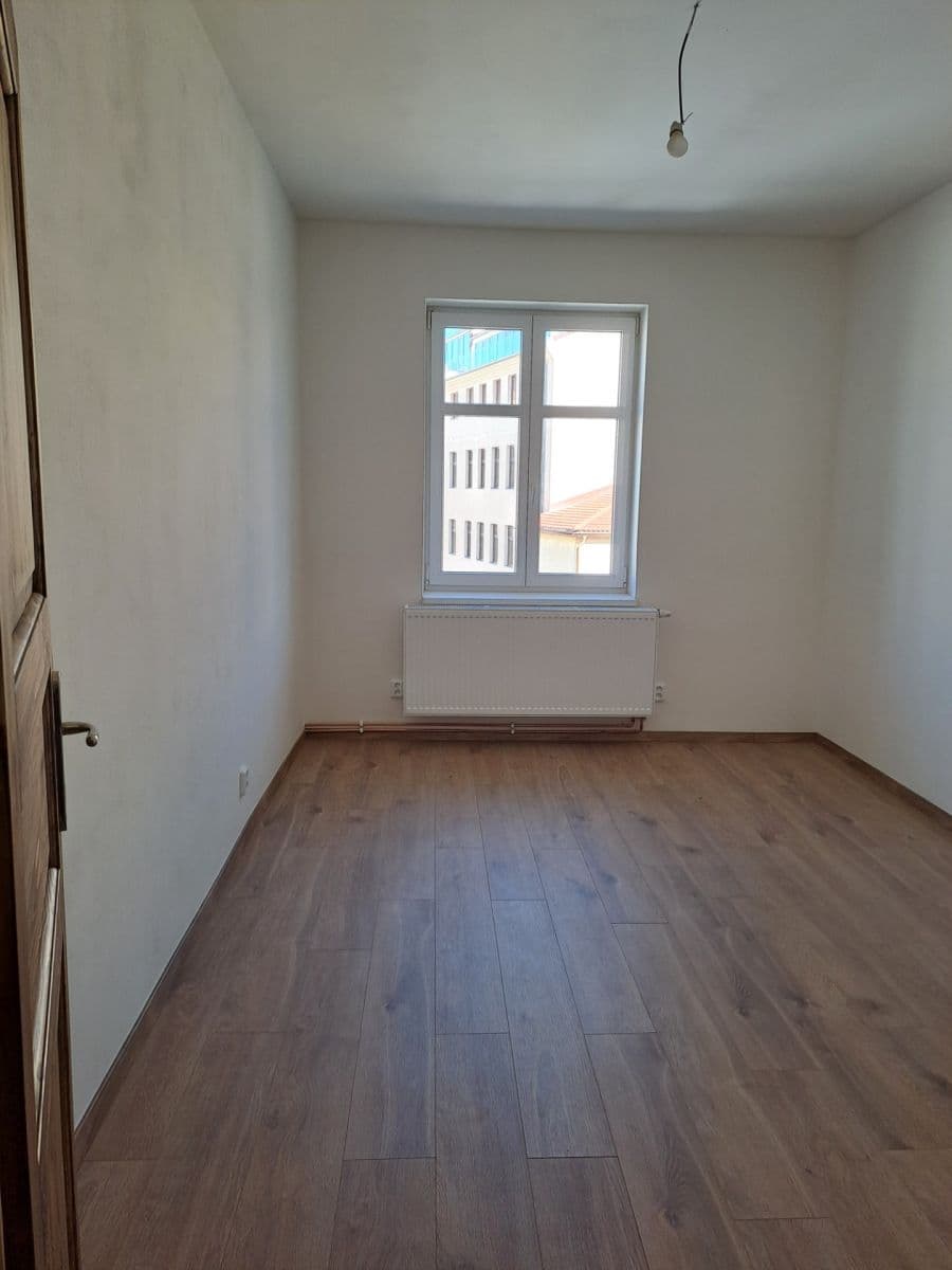 Prenájom bytu 2-izbový 40 m², Belgická, Praha, Praha Prenájom bytu 2-izbový 40 m², Belgická, Praha, Praha
