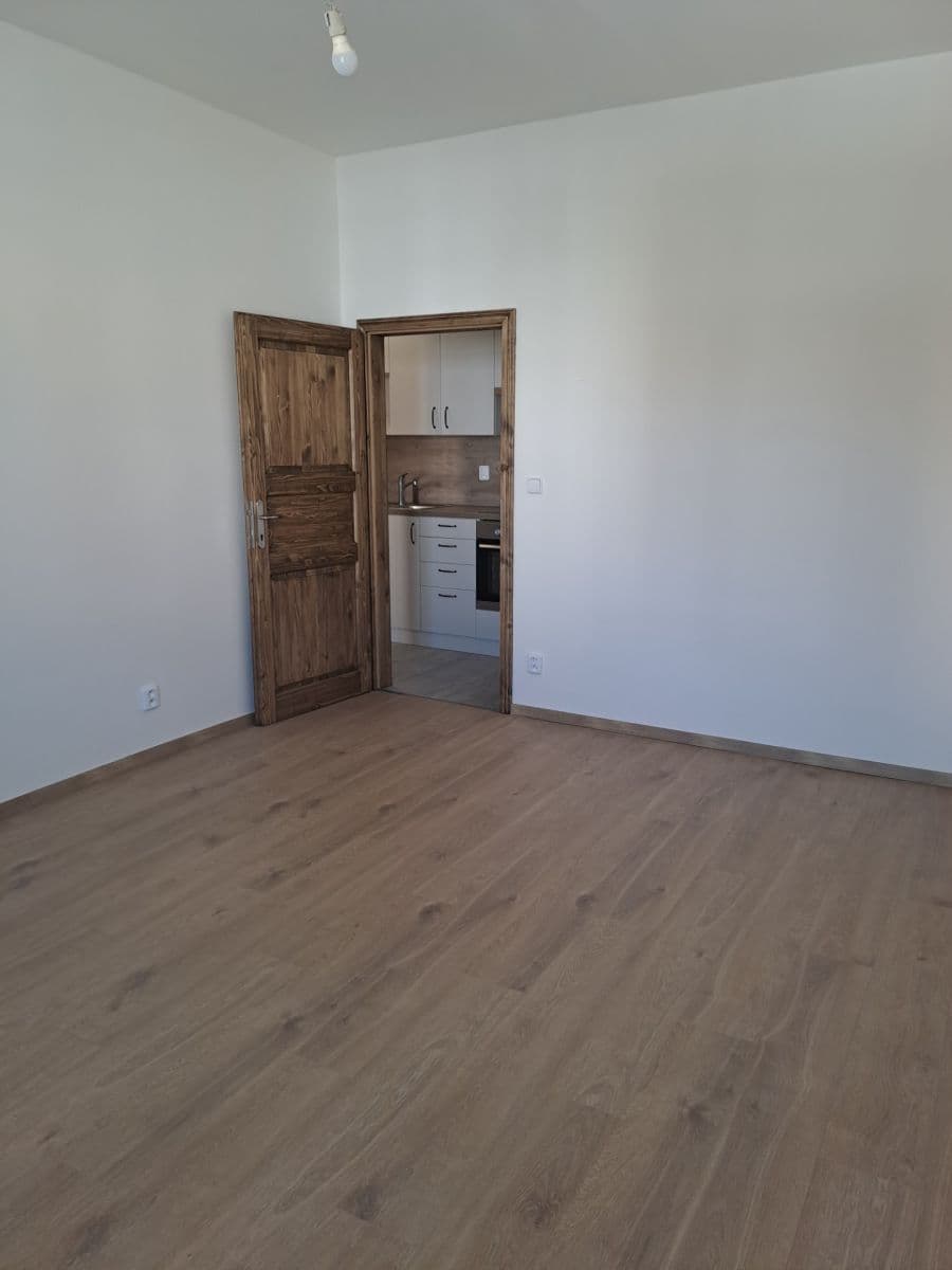 Prenájom bytu 2-izbový 40 m², Belgická, Praha, Praha Prenájom bytu 2-izbový 40 m², Belgická, Praha, Praha