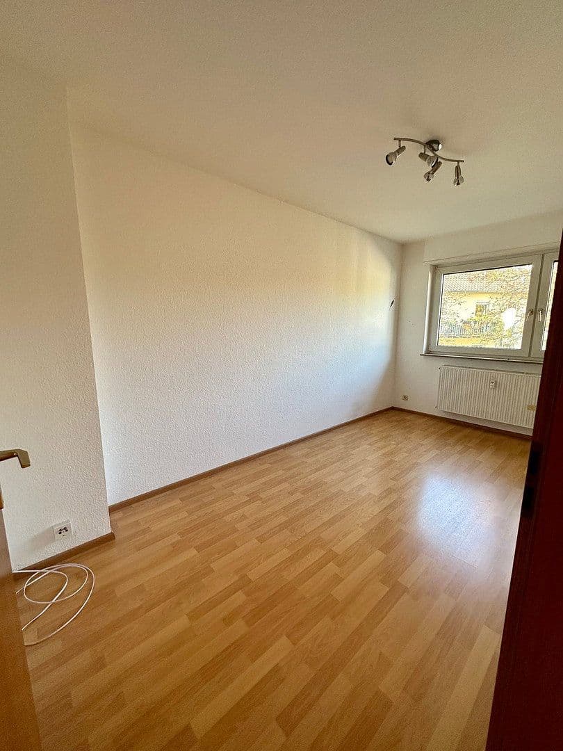 Prenájom bytu 3-izbový 68 m², Eichelsheimer Strasse 27, Mannheim, Bádensko-Wurttembersko Prenájom bytu 3-izbový 68 m², Eichelsheimer Strasse 27, Mannheim, Bádensko-Wurttembersko
