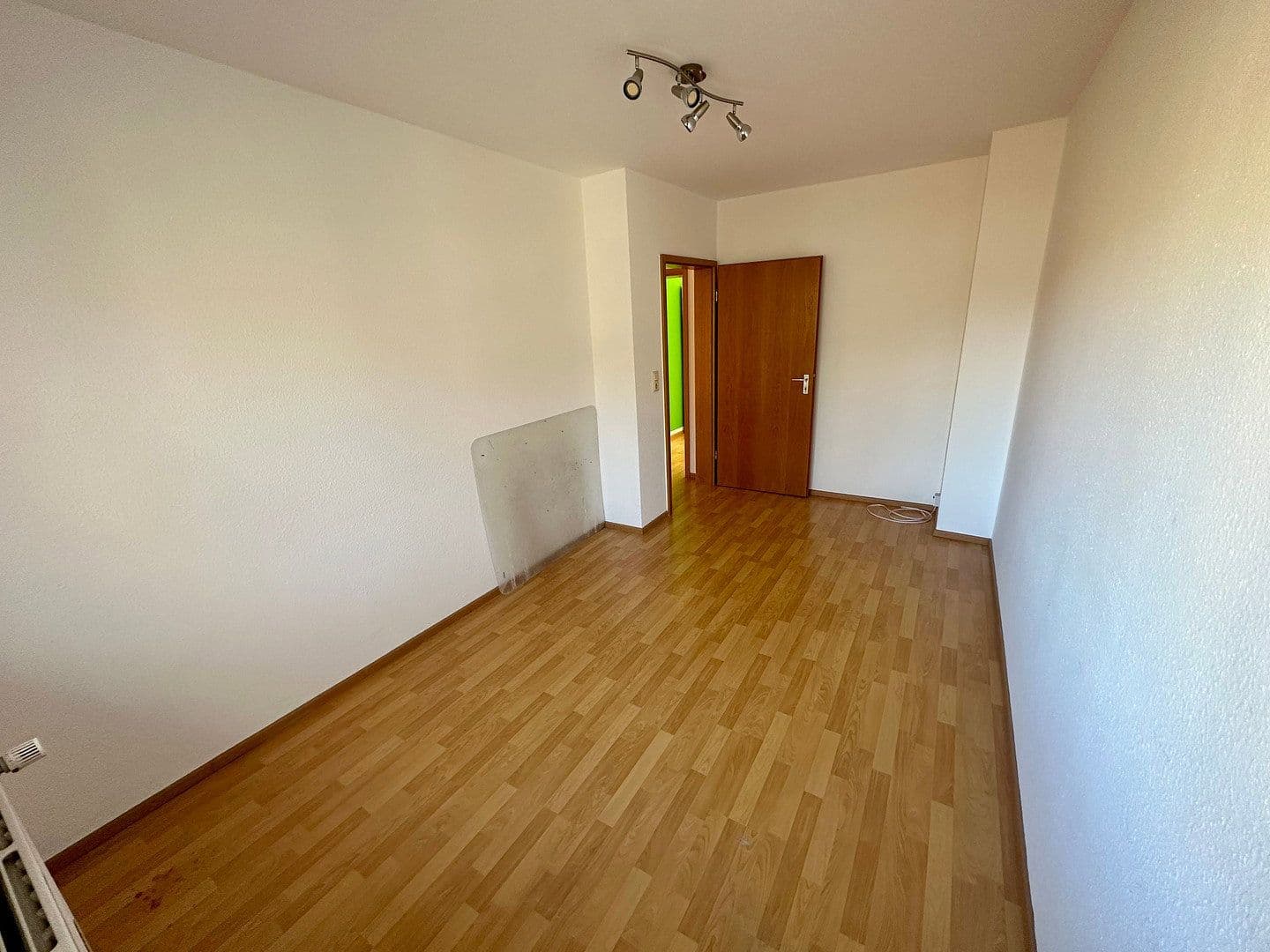 Prenájom bytu 3-izbový 68 m², Eichelsheimer Strasse 27, Mannheim, Bádensko-Wurttembersko Prenájom bytu 3-izbový 68 m², Eichelsheimer Strasse 27, Mannheim, Bádensko-Wurttembersko