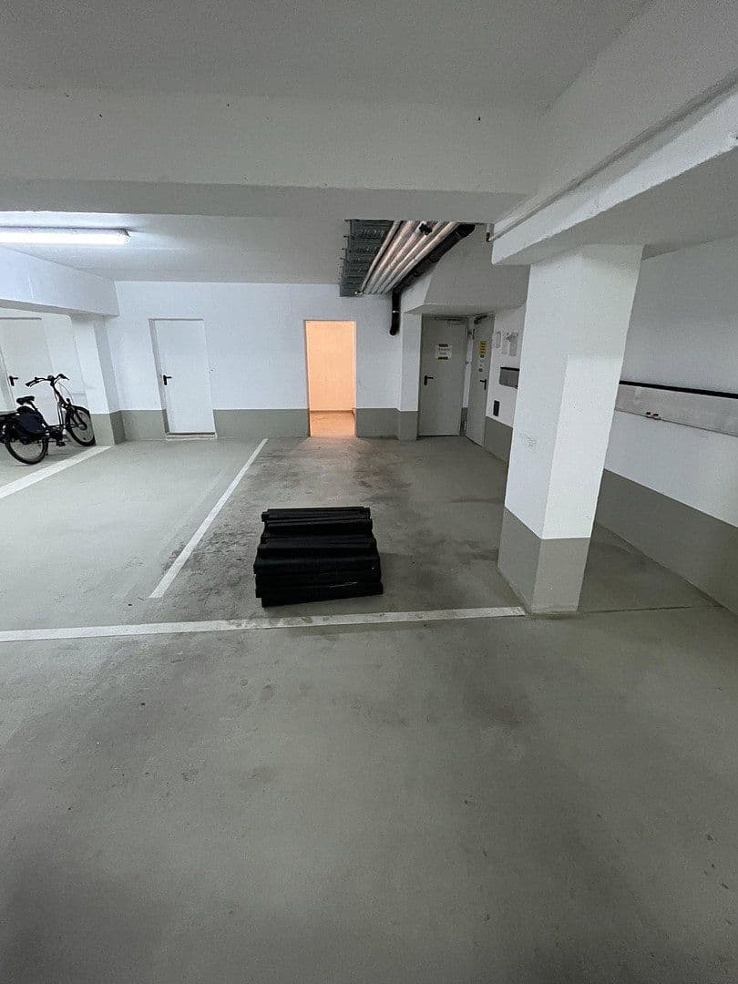 Prenájom bytu 3-izbový 92 m², Schwerin, Meklenbursko-Predpomoransko Prenájom bytu 3-izbový 92 m², Schwerin, Meklenbursko-Predpomoransko